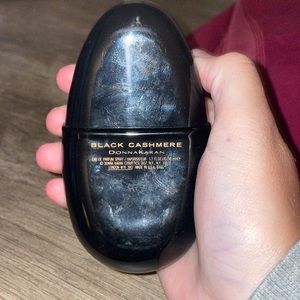 Black Cashmere cologne/perfume